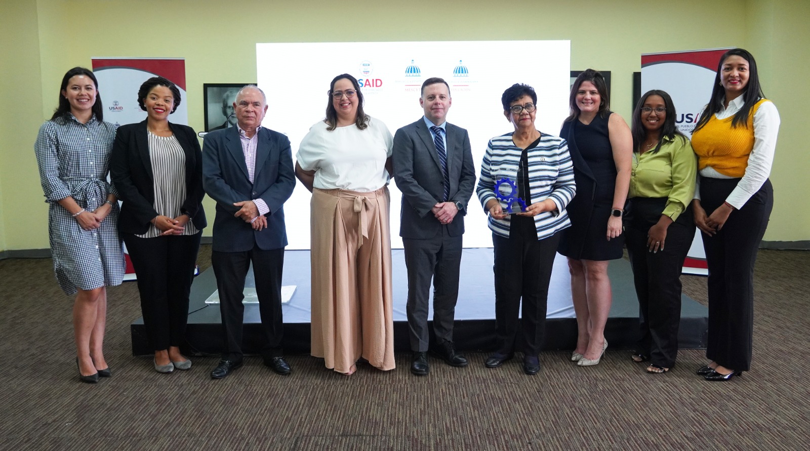 REPÚBLICA DOMINICANA: MESCyT y Gobierno estadounidense lanzan plataforma para ayudar a estudiantes dominicanos a ingresar con éxito en la educación superior