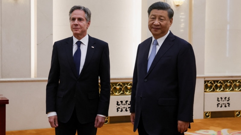 Blinken se reúne con presidente Xi en intento por aliviar crecientes tensiones entre EEUU y China