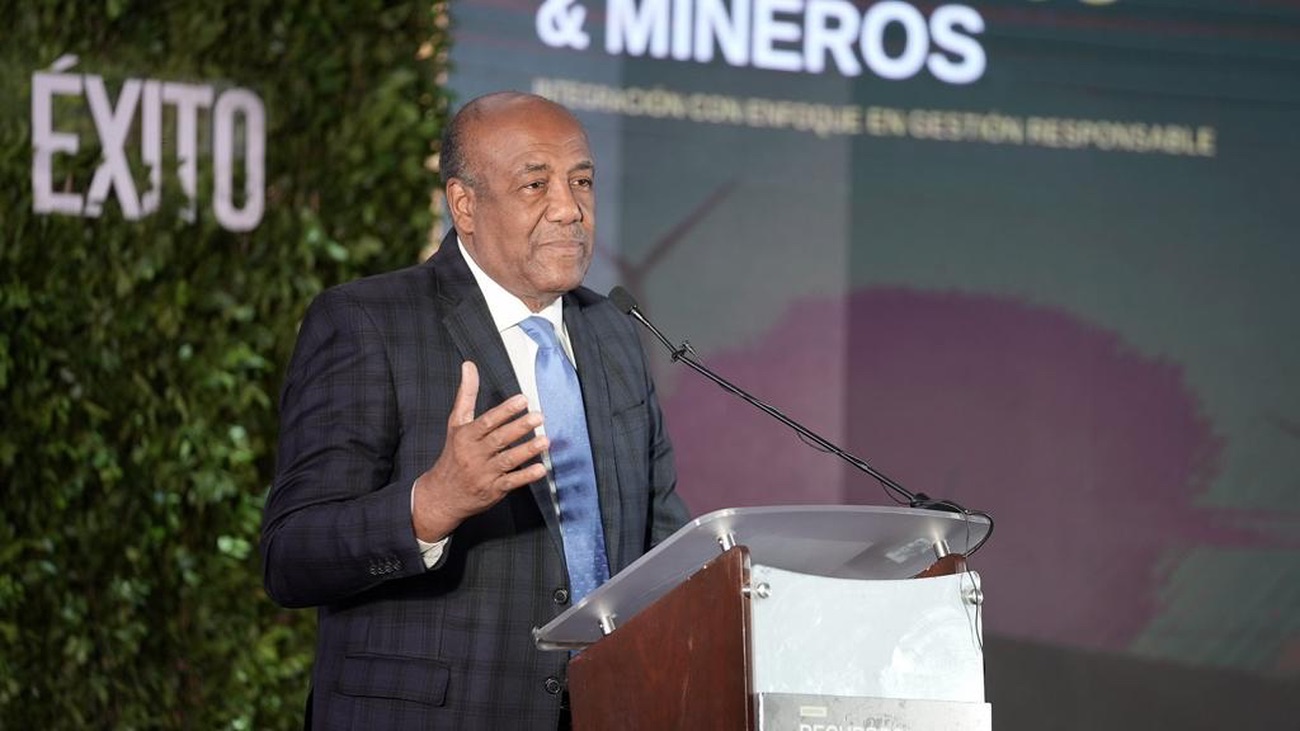 REPÚBLICA DOMINICANA: Ministro Antonio Almonte destaca crecimiento en la producción de energías renovables; asegura representa un ahorro preponderante