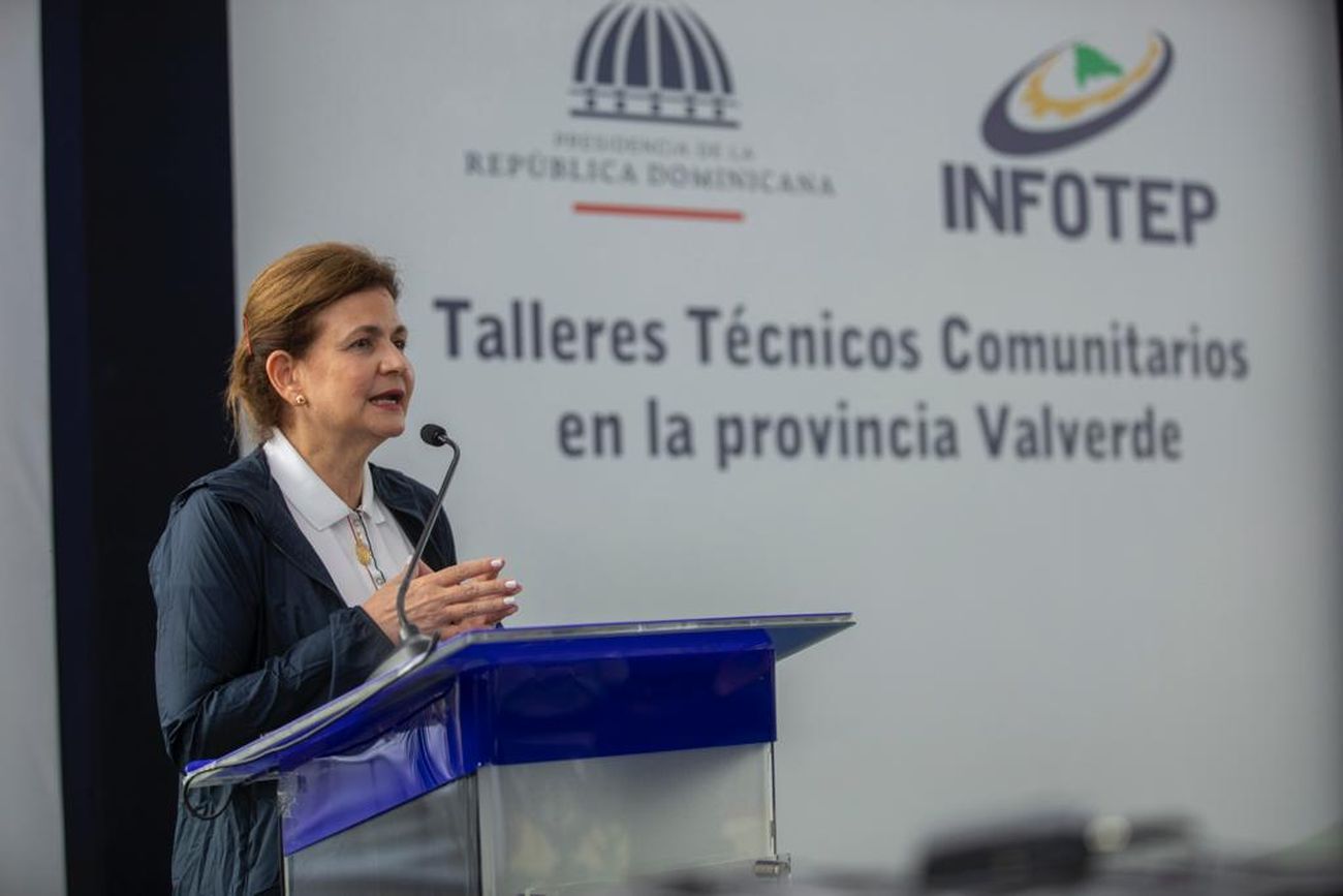 REPÚBLICA DOMINICANA: Gobierno inaugura nuevo centro INFOTEP, obras eléctricas, cuarteles policiales y una parroquia en Valverde