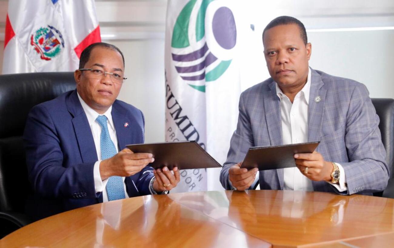 REPÚBLICA DOMINICANA: ADESS y Pro Consumidor firman acuerdo para proteger a personas beneficiadas de los programas sociales del Estado