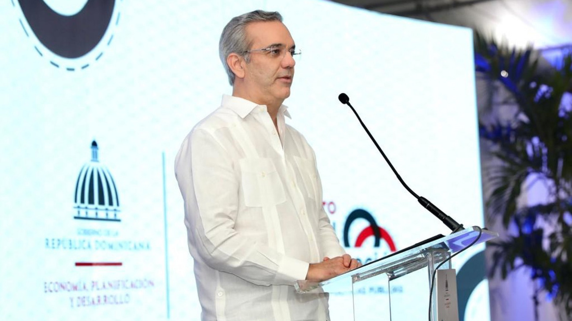 REPÚBLICA DOMINICANA: Vocero Presidencia informa presidente Abinader se encuentra afectado de COVID-19