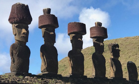 La UNESCO presenta propuesta para preservar el patrimonio de la Isla de Pascua tras incendios devastadores