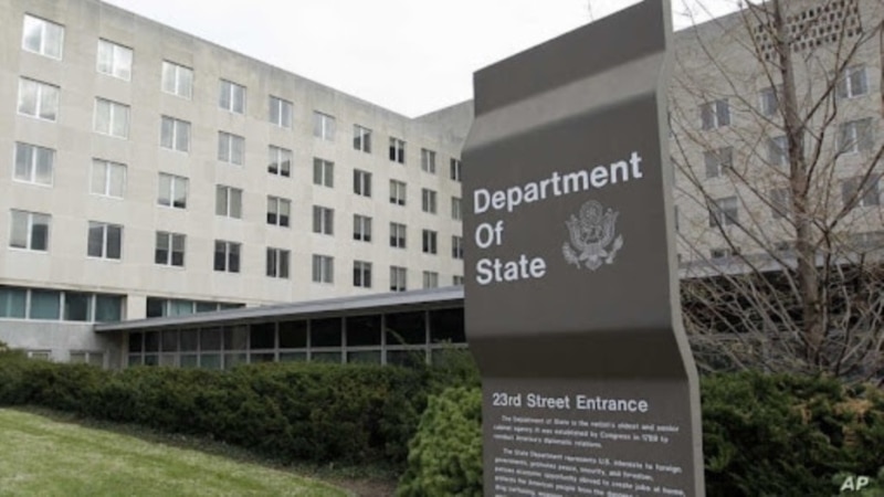 Hackers atacan cuentas de Outlook del Departamento de Estado de EEUU y otras entidades