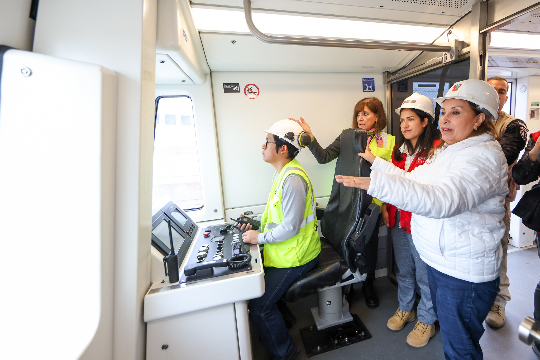 Presidenta Boluarte: primera etapa de Línea 2 del Metro de Lima beneficiará a más de un millón de personas