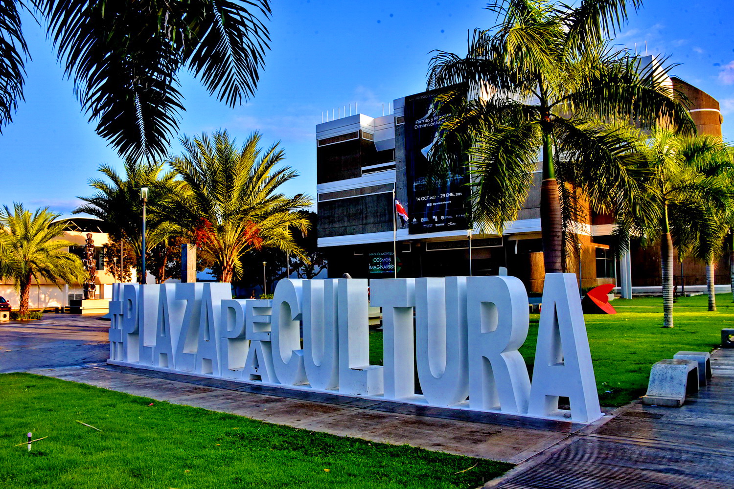 REPÚBLICA DOMINICANA: Feria del Libro dispondrá de más de mil parqueos gratuitos para los visitantes