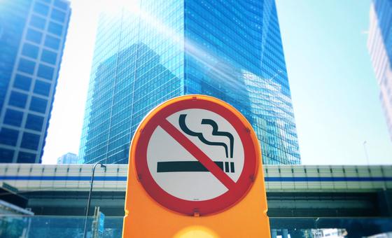 Siete de cada diez personas están protegidas parcialmente contra el tabaco, pero persisten los riesgos