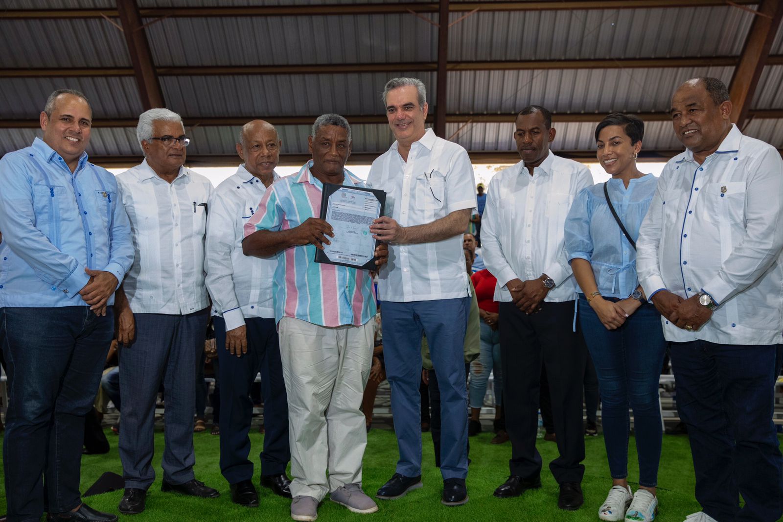 REPÚBLICA DOMINICANA: Presidente Abinader entrega más de 300 títulos de propiedad en Montecristi; inaugura centro de INFOTEP y hotel Wyndham Garden El Morro
