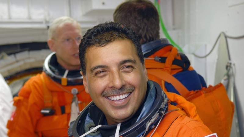 José Hernández, astronauta latino: “Desde el espacio no se ven fronteras entre México y EEUU”