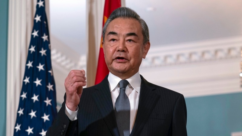Ministro chino de Exteriores advierte que organizar una reunión de Xi y Biden no será sencillo