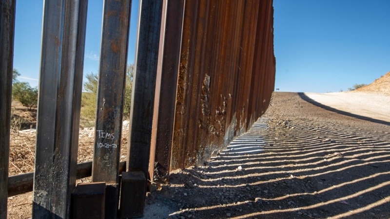 Gobernadora de Arizona envía Guardia Nacional a la frontera para manejar flujo de migrantes