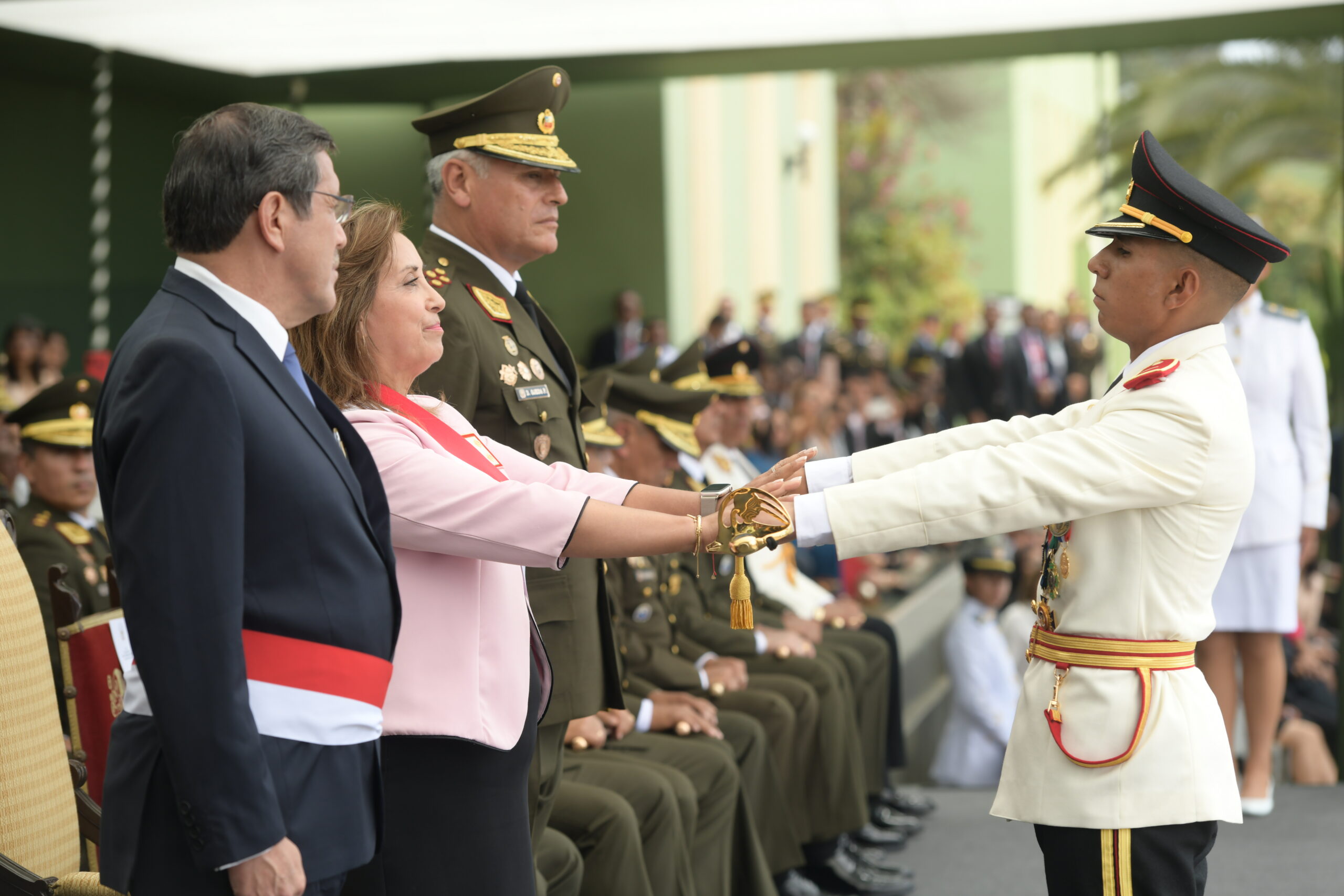 PERÚ: Presidenta Boluarte: los peruanos luchan por el país con fortaleza, valor, unión y dignidad