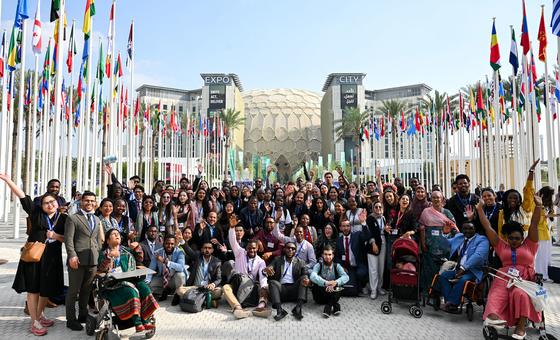 COP28: Los jóvenes afirman que sus voces y necesidades deben primar en las negociaciones sobre el clima