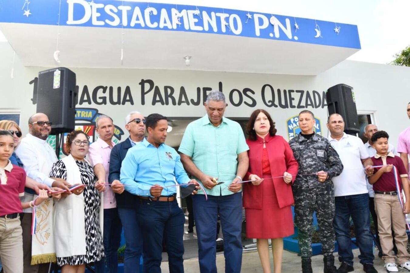 REPÚBLICA DOMINICANA: Interior y Policía abre destacamento en Los Quezada, La Vega; anuncian entrega de apartamentos y aumento salarial