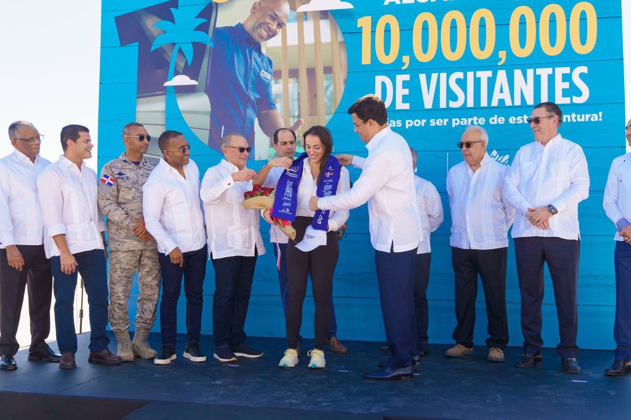 REPÚBLICA DOMINICANA: Secretario general de la OMT felicita a RD por alcanzar la meta de los 10 millones de visitantes