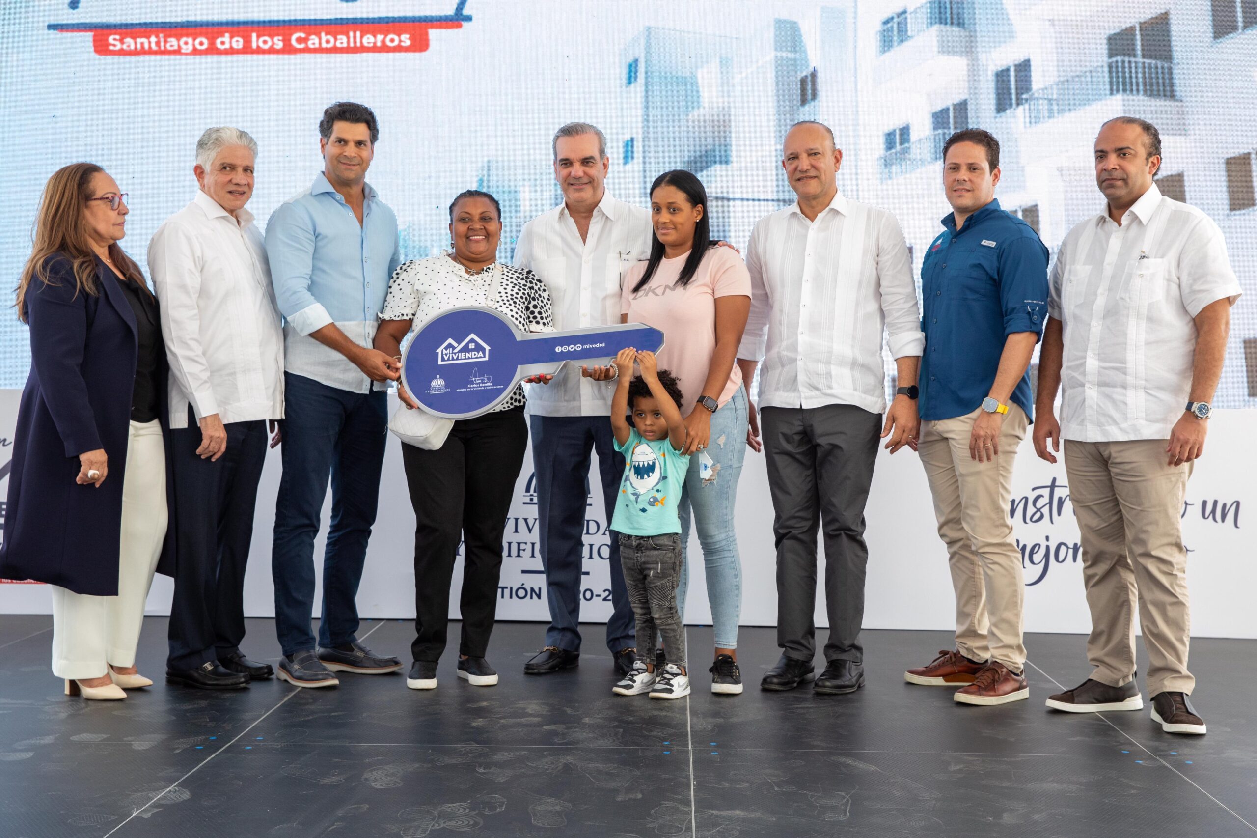 REPÚBLICA DOMINICANA: Presidente Abinader entrega más de 400 nuevos apartamentos del Plan Mi Vivienda en Santiago