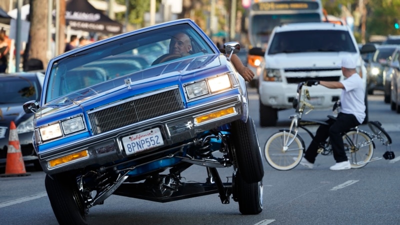 EEUU: California legaliza los 'lowriders', los populares autos modificados