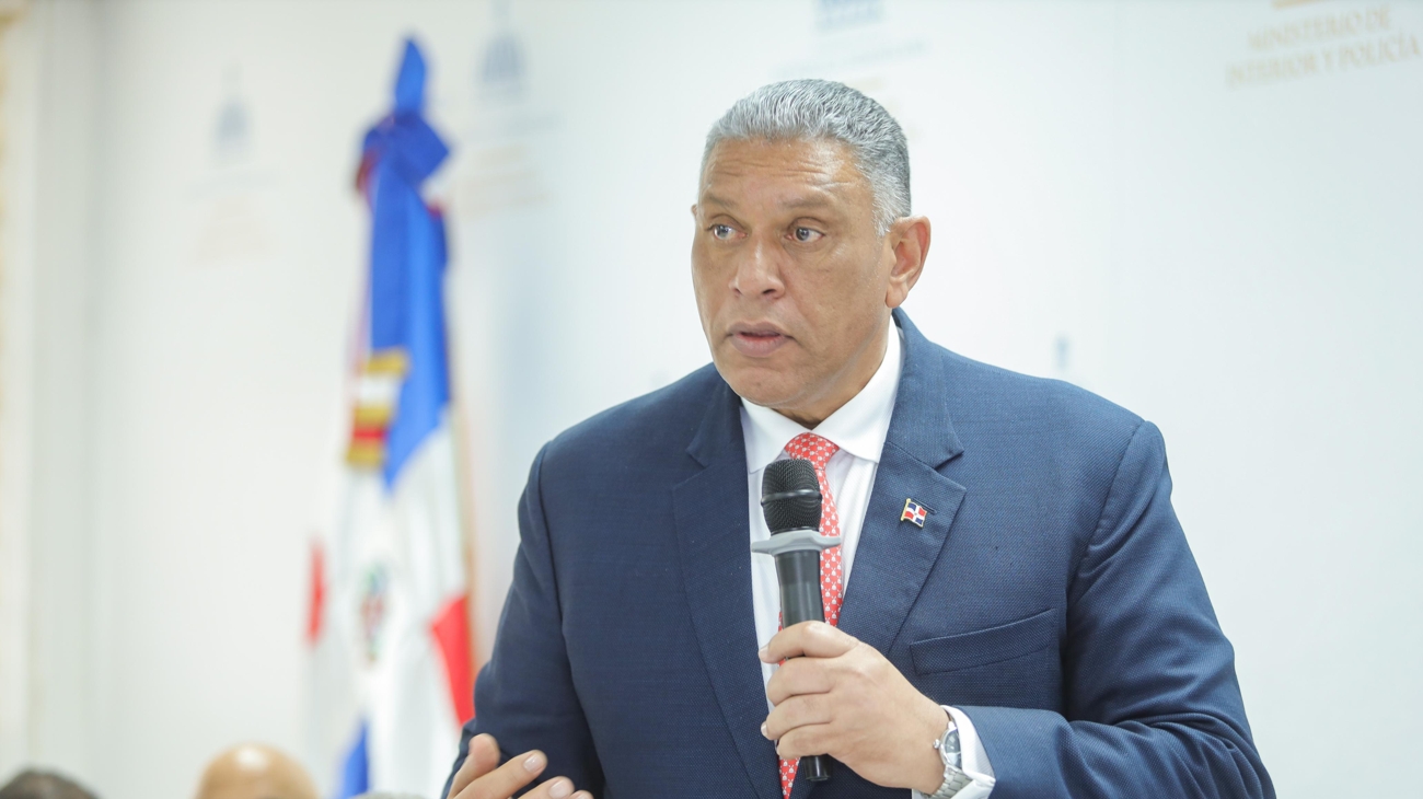 REPÚBLICA DOMINICANA: Ministerio de Interior y Policía otorga gracia para pago de renovación armas de fuego