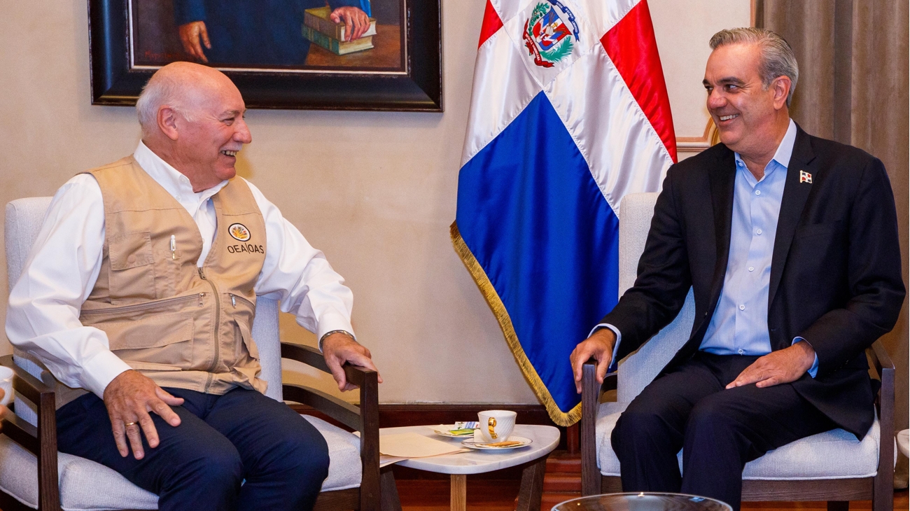 REPÚBLICA DOMINICANA: Presidente Luis Abinader recibe al jefe de la Misión de la OEA y otros observadores electorales