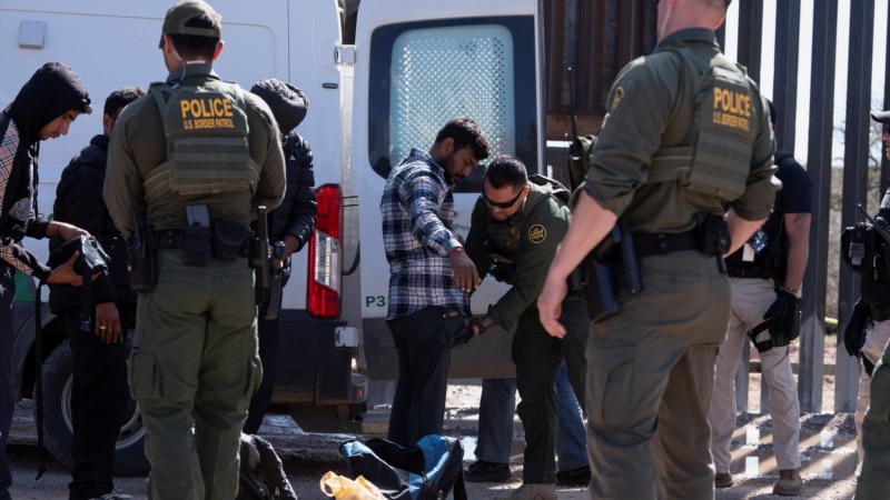 Patrulla fronteriza detuvo a 140.644 migrantes irregulares en la frontera sur de EEUU en febrero