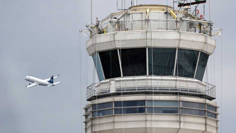 Dos aviones casi chocan en Aeropuerto Ronald Reagan de Washington; inician investigación