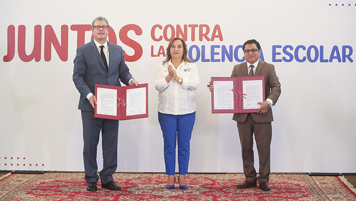 PERÚ: Gobierno de presidenta Boluarte incorporará más de 4,600 psicólogos a centros educativos para fortalecer bienestar emocional de estudiantes
