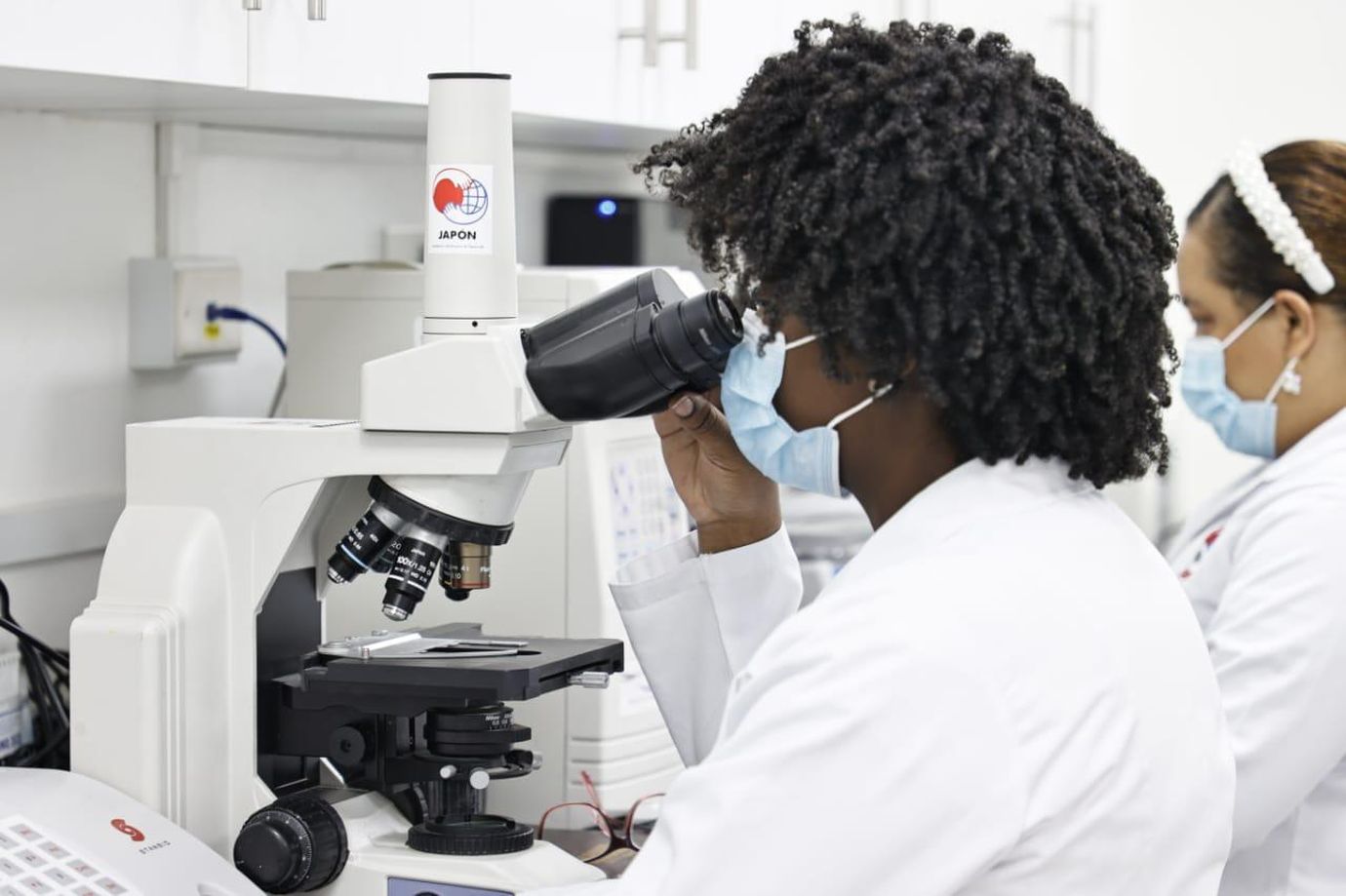REPÚBLICA DOMINICANA: Bioanalistas hacen posible más de 80 millones pruebas de laboratorios en la Red Pública
